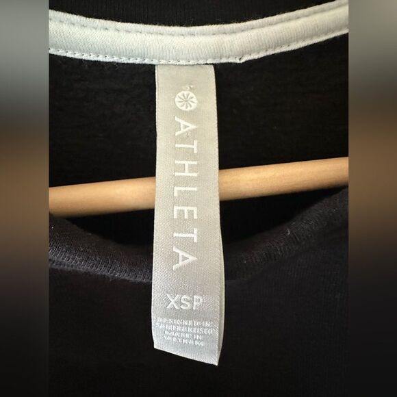 Athleta 24/7 Striped Crew Sweatshirt Black White Sporty Athleisure XS Petite - Picture 4 of 7